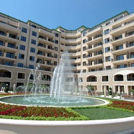 Family With Sea View & Pool In Zlatna Kotva Апартамент Варна