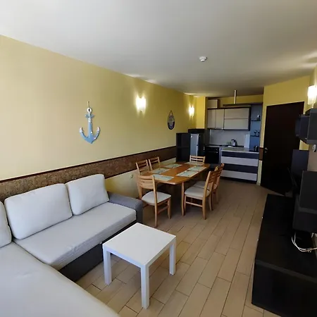 Апартамент Family With Sea View & Pool In Zlatna Kotva *