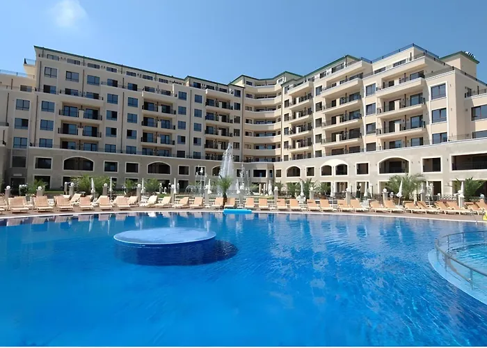 Family With Sea View & Pool In Zlatna Kotva Apartment *