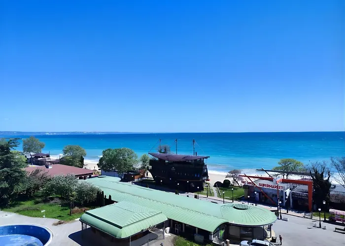 Family With Sea View & Pool In Zlatna Kotva Apartment Varna